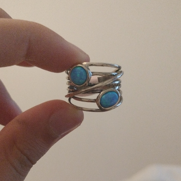 Sterling Silver Opal Ring - Picture 5 of 5